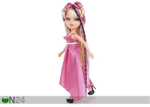 Pitkähiuksinen nukke BRATZ