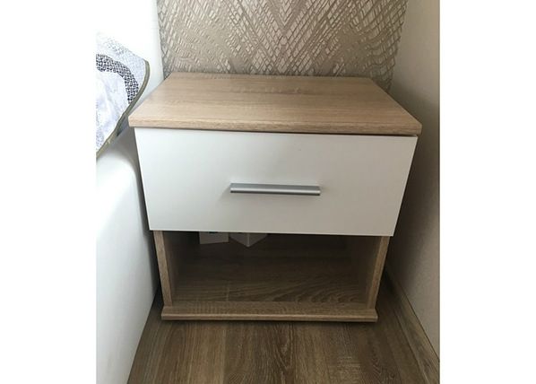 Yöpöytä Mambo