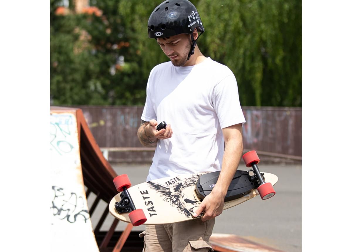 Aikuisten skate kypärä WORKER Standard kuvasuurennos