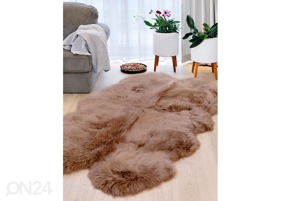 Aito lampaantalja Merino caramel Quatro ±90x180 cm kuvasuurennos