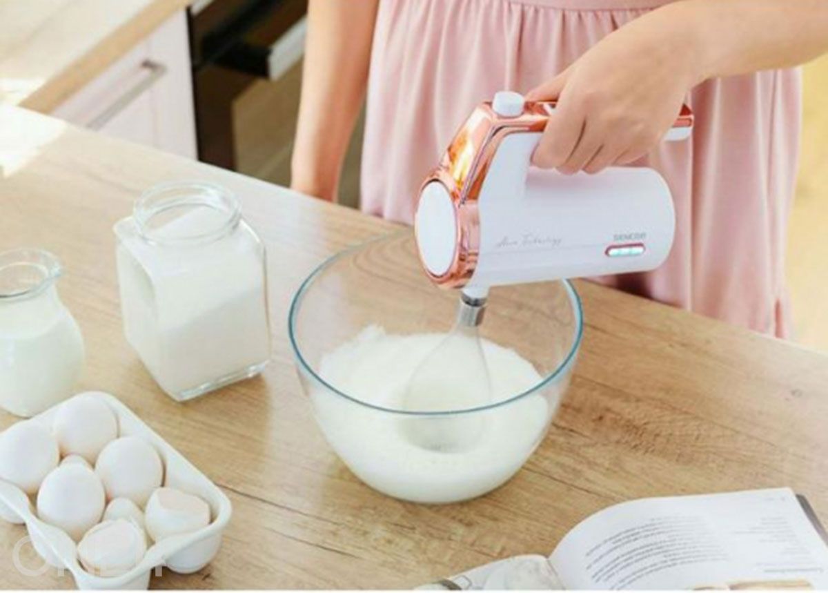 Akkukäyttöinen vatkain Sencor SHM9000WH, valkoinen kuvasuurennos