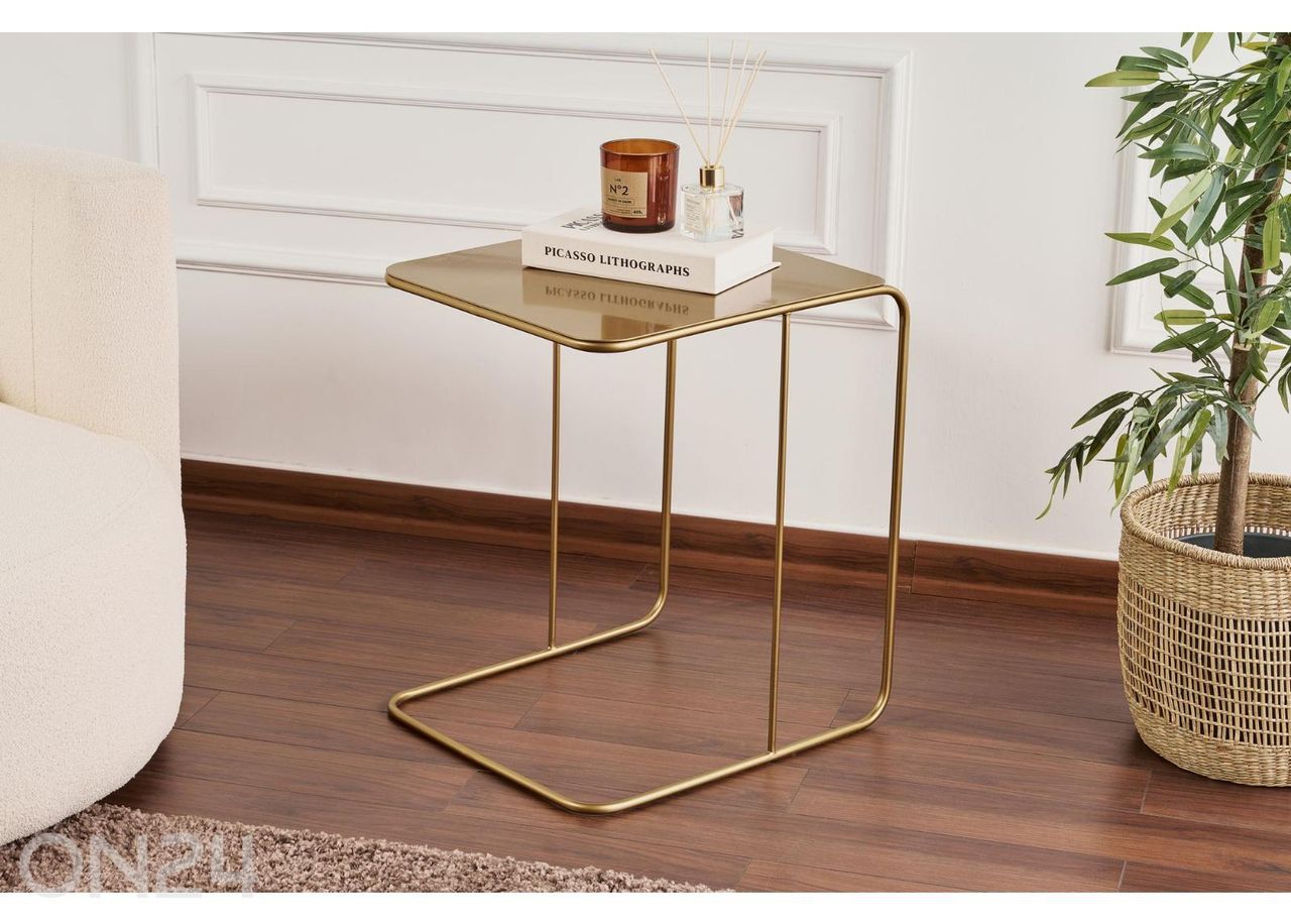 Apupöytä kuvasuurennos