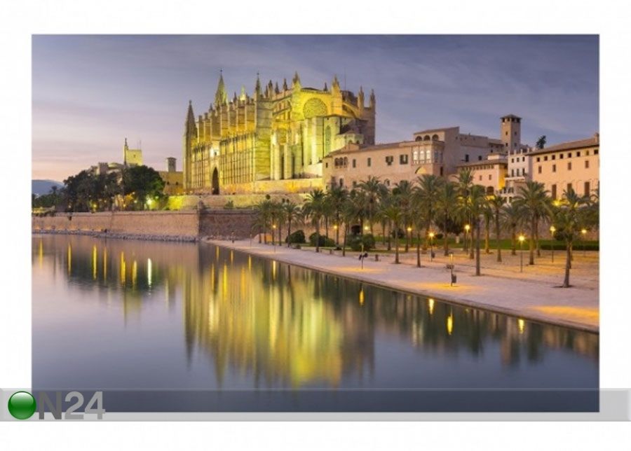 Fleece-kuvatapetti CATEDRAL DE MALLORCA WATE REFLECTION kuvasuurennos