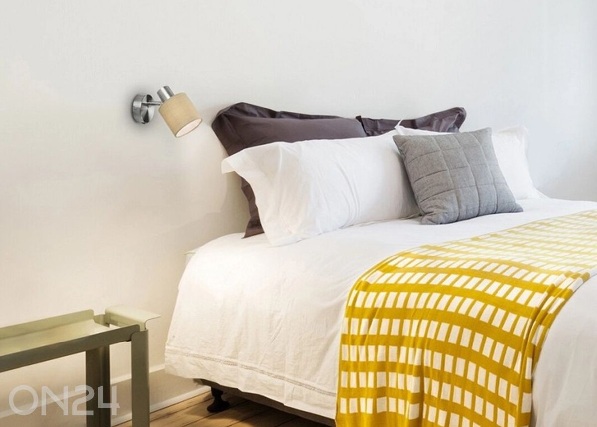 Kattovalaisin Natina 1 kuvasuurennos