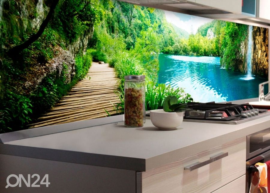 Keittiön välitila Relax in forest 180x60 cm kuvasuurennos