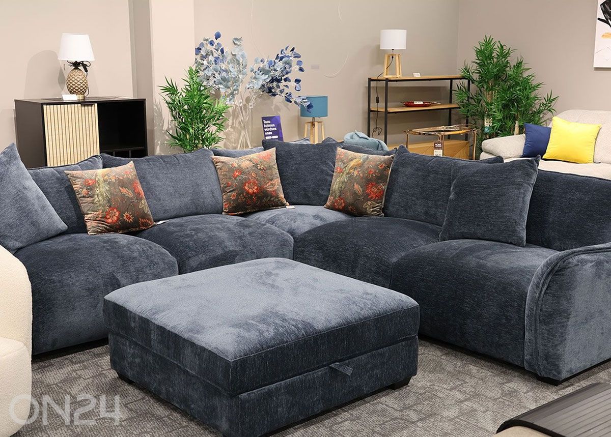 Kulmasohva ja rahit Divi kuvasuurennos