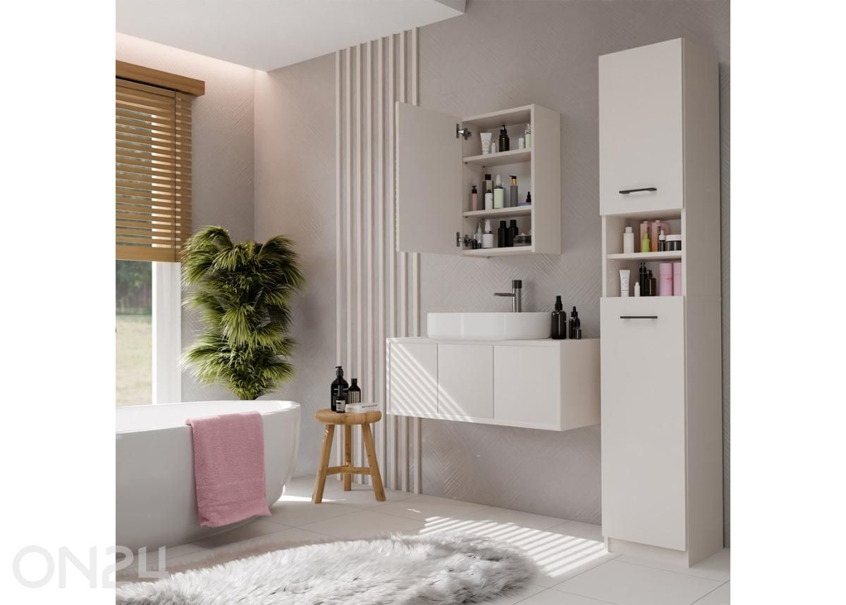 Kylpyhuoneen kaappi peilillä kuvasuurennos