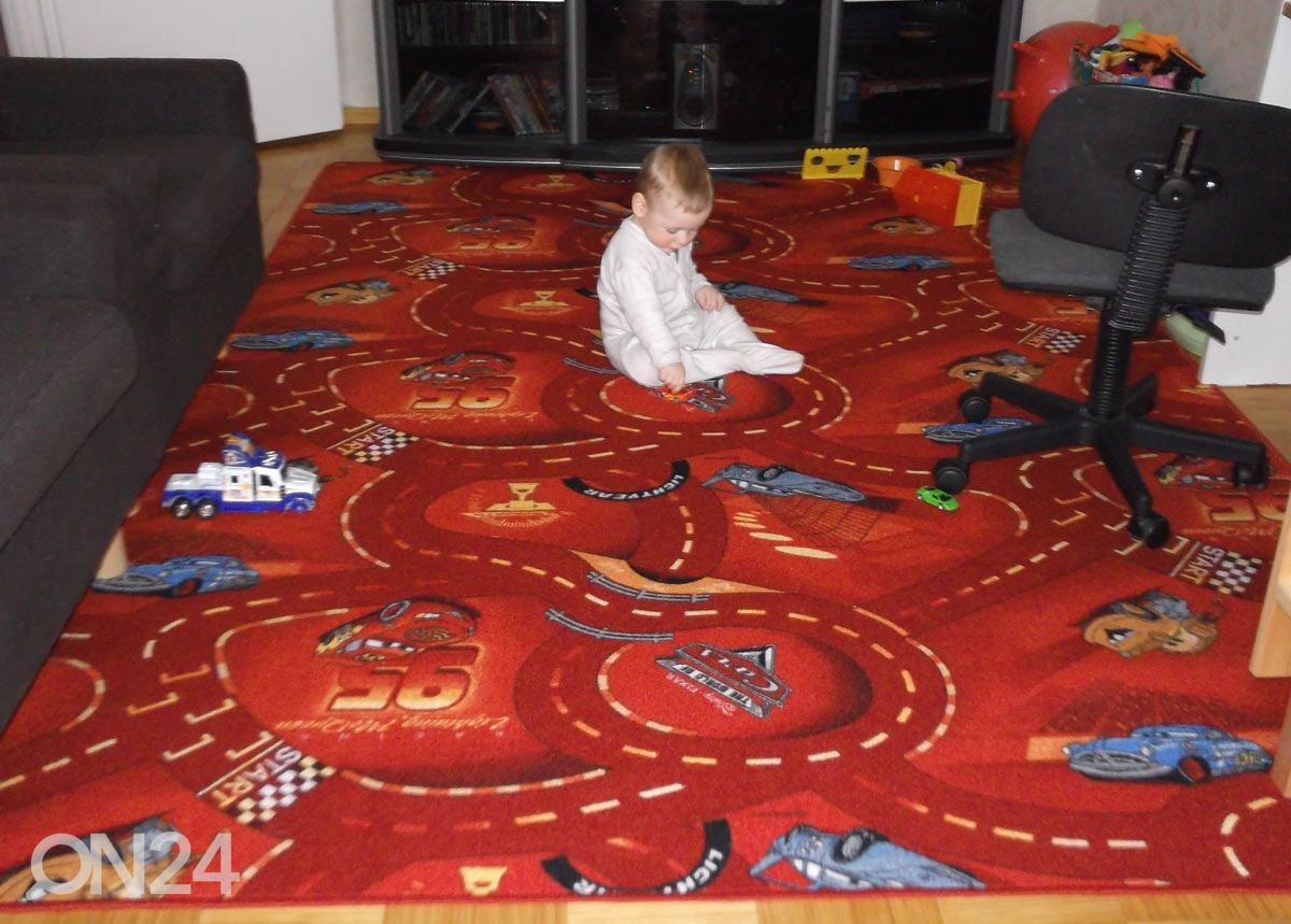 Lastenhuoneen matto WORLD OF CARS 200x300 cm kuvasuurennos