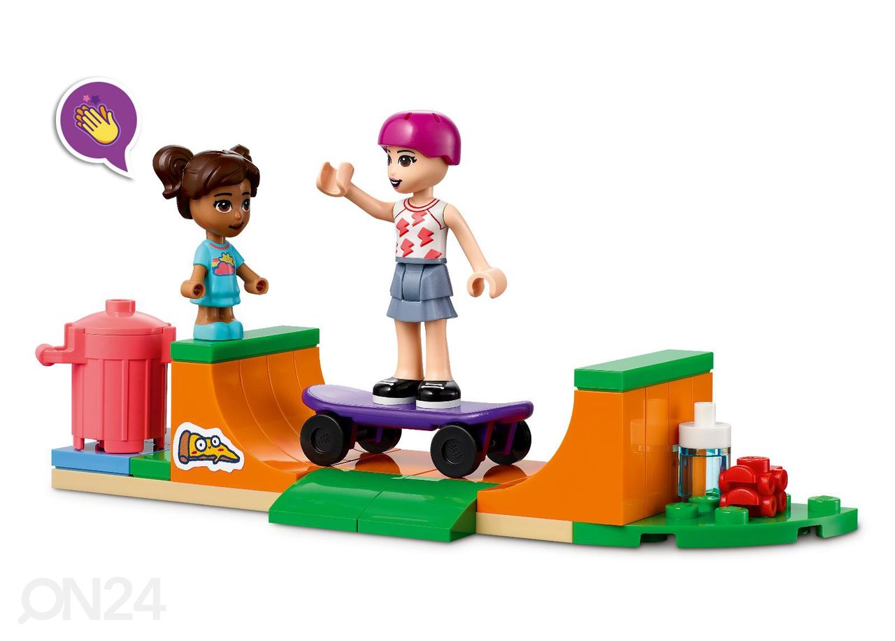 LEGO Friends Pääkadun rakennus kuvasuurennos