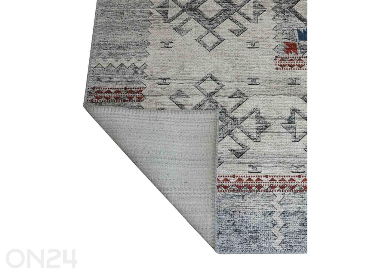 Matto Aydin 38 kuvasuurennos