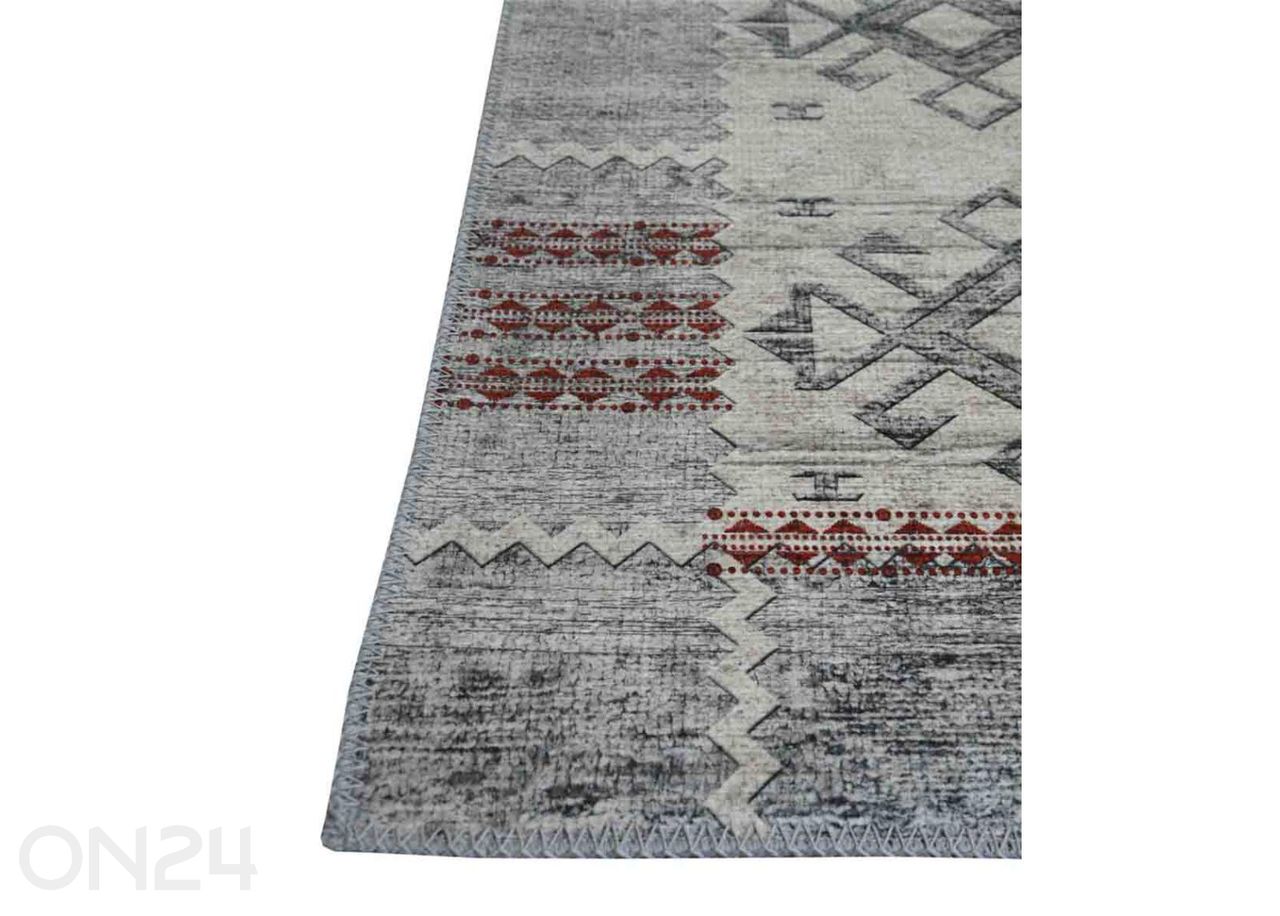 Matto Aydin 38 kuvasuurennos