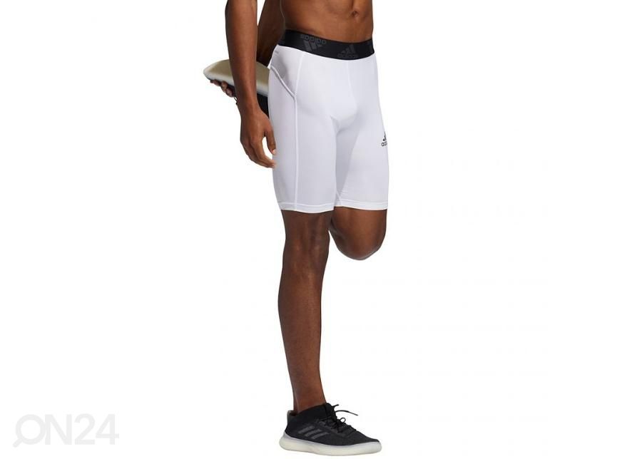 Miesten kompressioshortsit Adidas Techfit Short kuvasuurennos