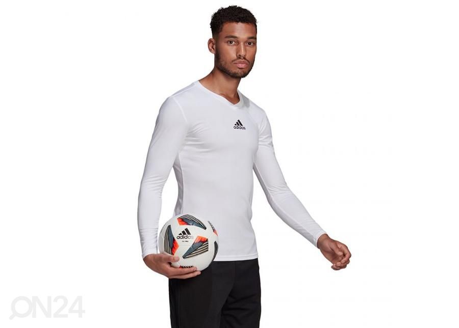 Miesten treenipaita Adidas Team Base Tee kuvasuurennos