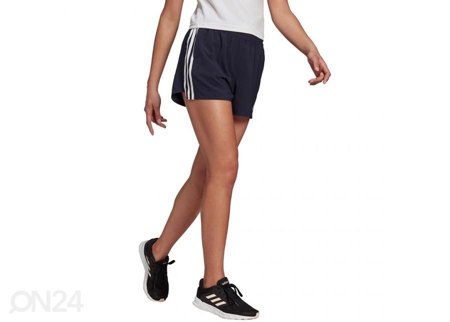 Naisten shortsit Adidas Woven 3-Stripes kuvasuurennos