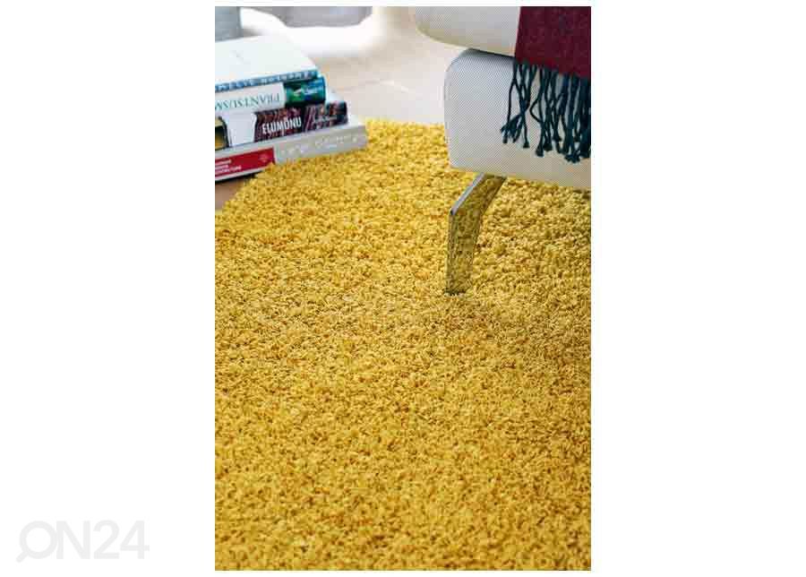 Narma pitkäkarvainen matto Spice™ keltainen 67x133 cm kuvasuurennos