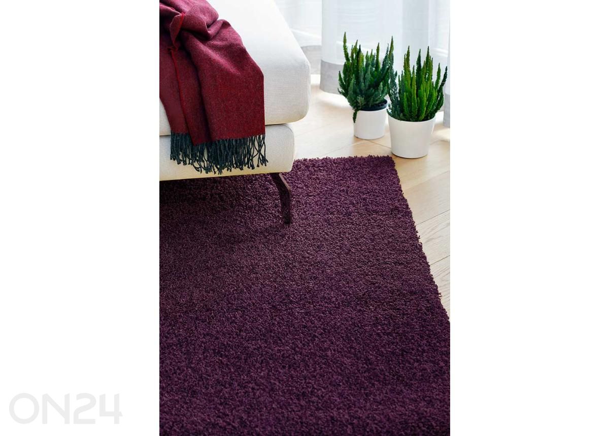 Narma pitkäkarvainen matto Spice™ luumu pyöreä Ø 133 cm kuvasuurennos