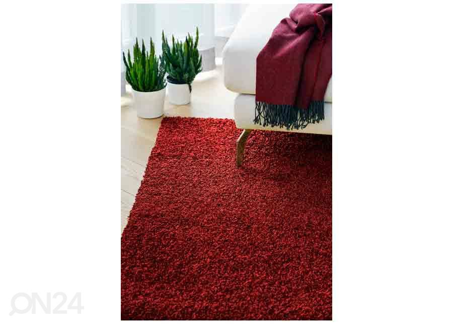 Narma pitkäkarvainen matto Spice™ punainen 67x133 cm kuvasuurennos