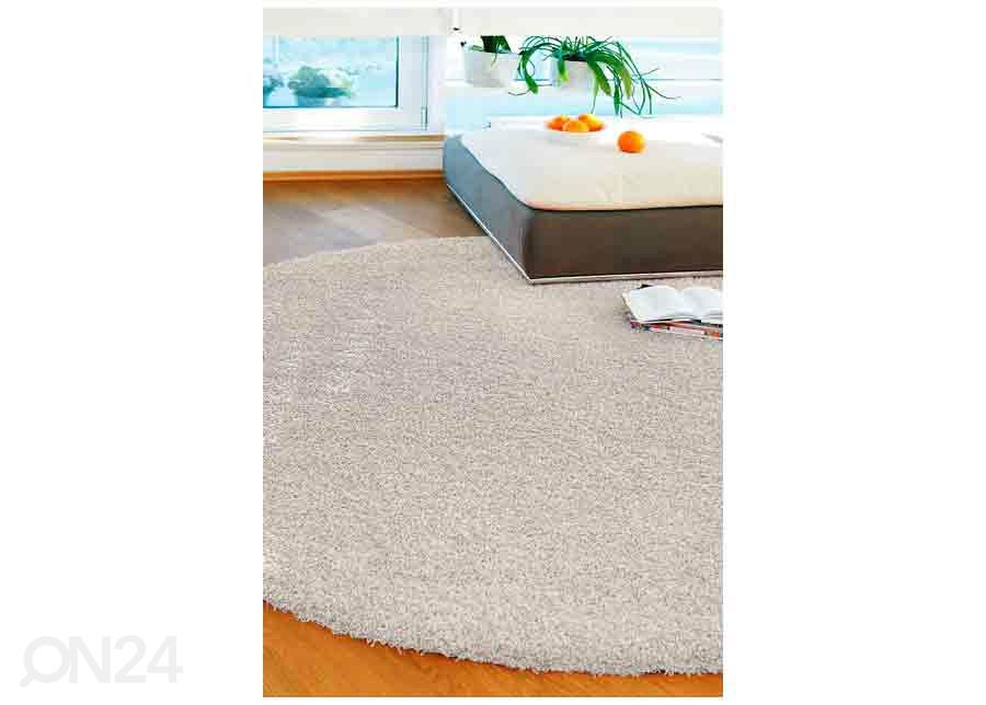 Narma pitkänukkainen matto Spice™ beige pyöreä Ø 133 cm kuvasuurennos