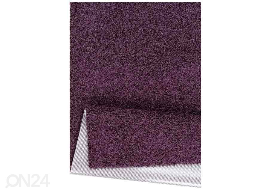 Narma pitkänukkainen matto Spice™ luumu 80x160 cm kuvasuurennos