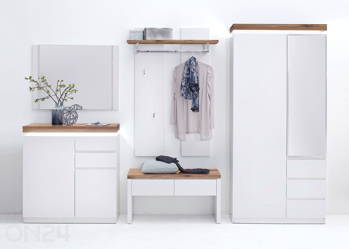 Peili Romina kuvasuurennos