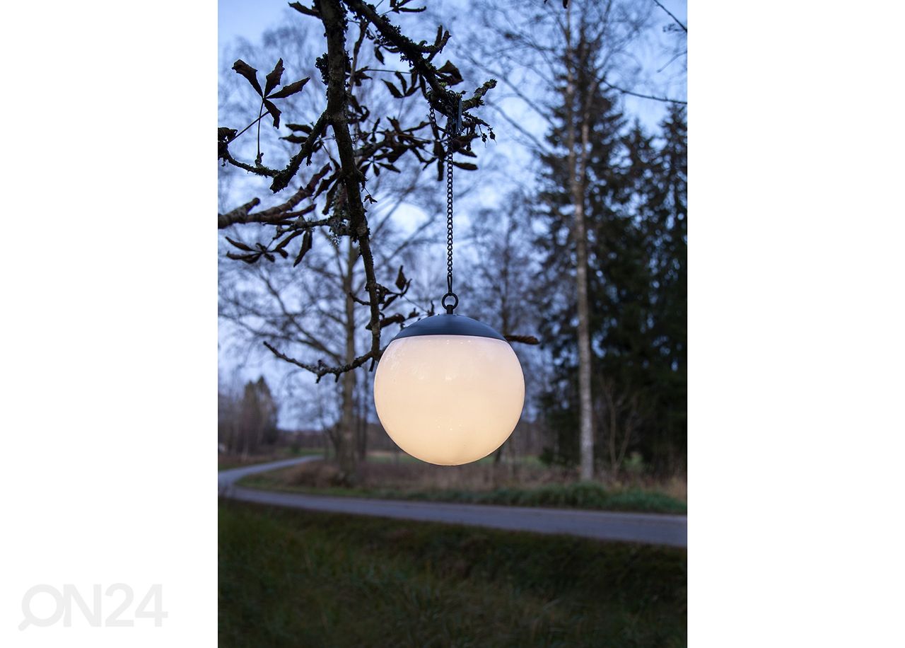 Riippuvalaisin aurinkokennolla Globus kuvasuurennos