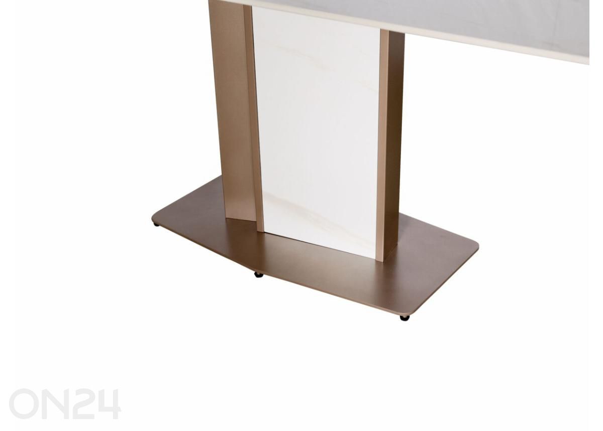Ruokapöytä Modig kuvasuurennos