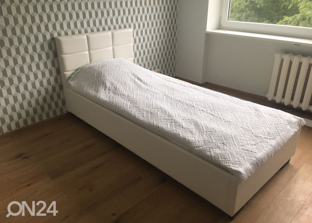 Sänky 90x200 cm kuvasuurennos