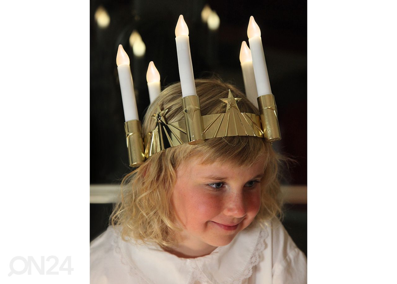Santa Lucia kynttiläkruunu kuvasuurennos