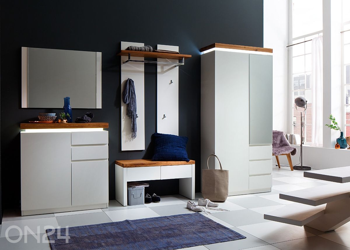 Seinäteline Romina kuvasuurennos