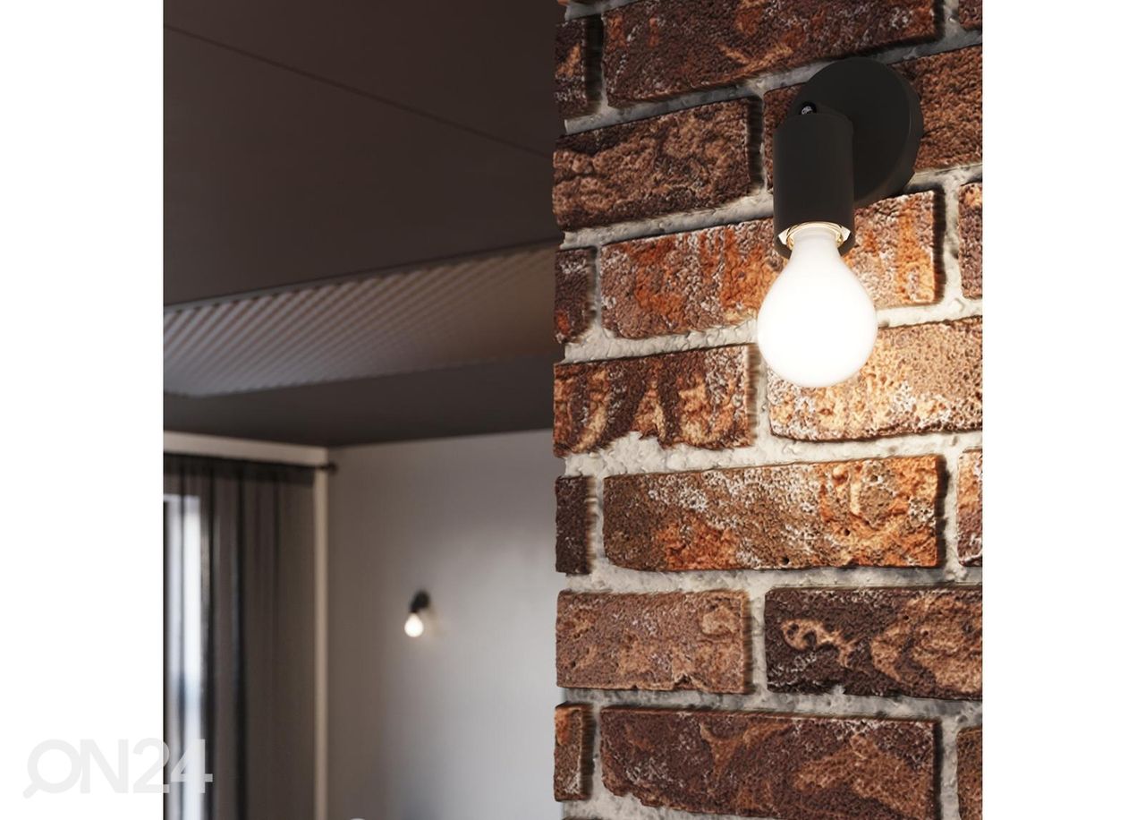 Seinävalaisin Fornes 1, musta kuvasuurennos