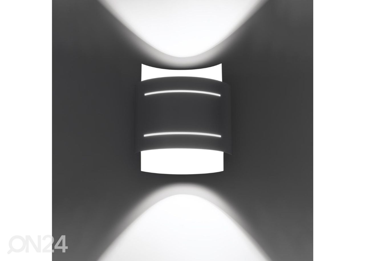 Seinävalaisin Hestia kuvasuurennos