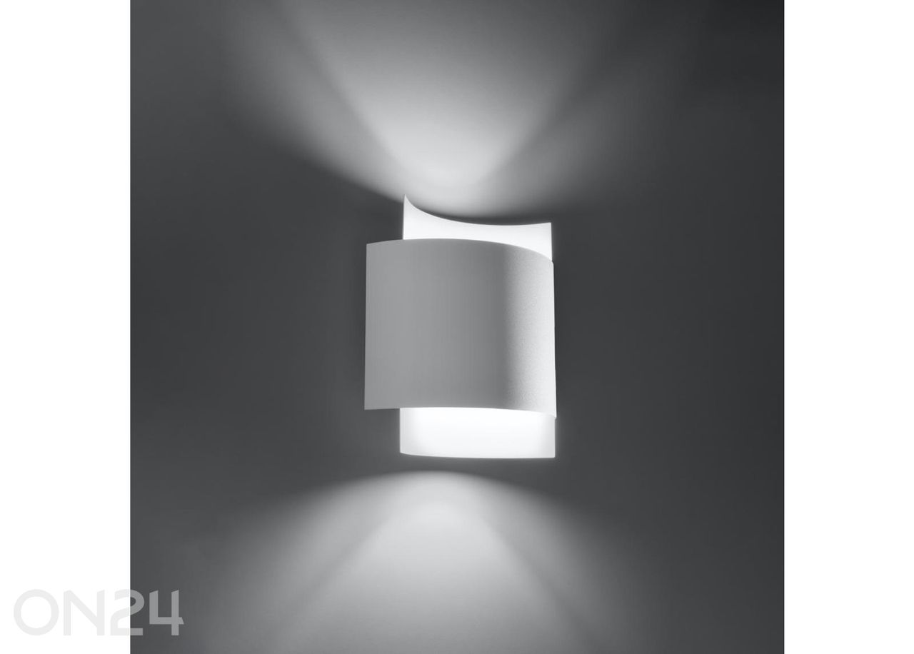 Seinävalaisin Impact kuvasuurennos