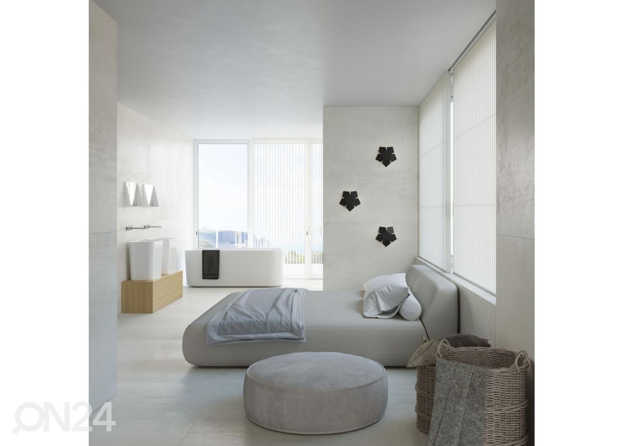 Seinävalaisin Penta, musta kuvasuurennos