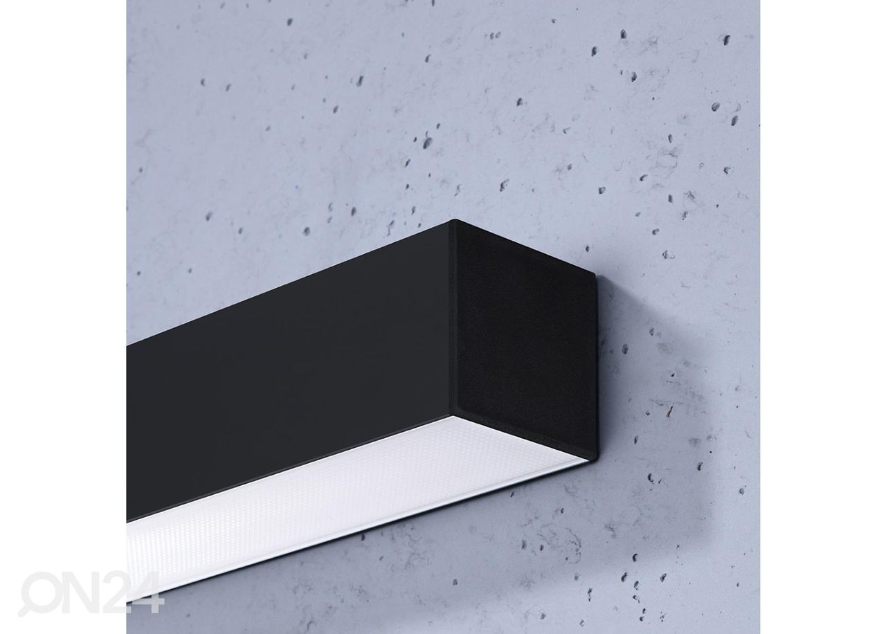 Seinävalaisin Pinne 67 kuvasuurennos