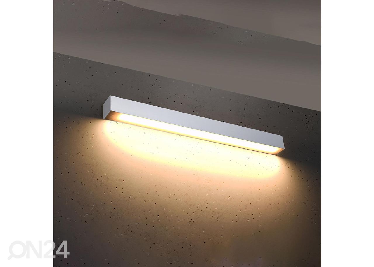 Seinävalaisin Pinne 67 kuvasuurennos