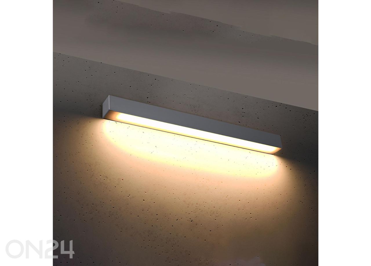 Seinävalaisin Pinne 67 kuvasuurennos