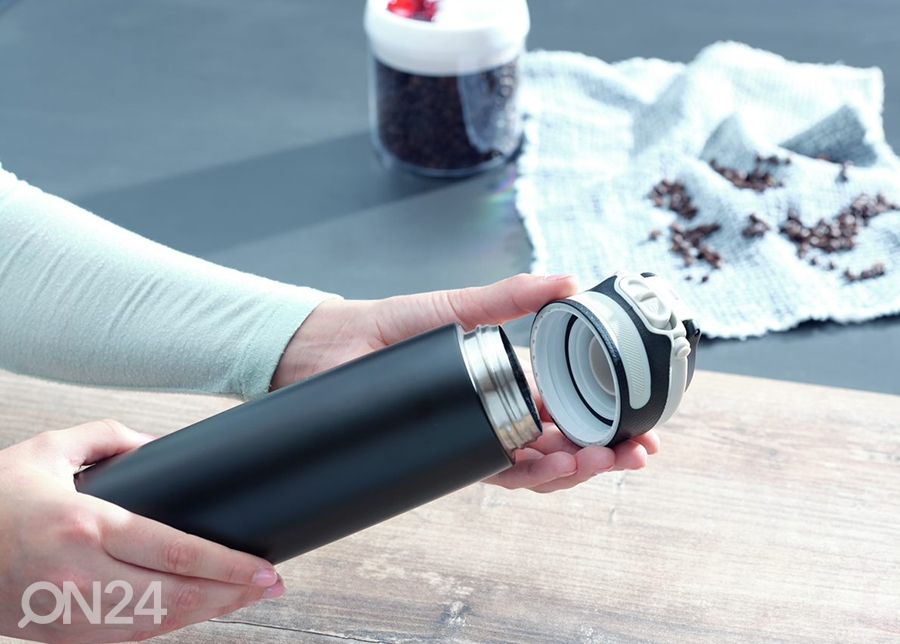 Termosmuki Flip 600 ml musta kuvasuurennos
