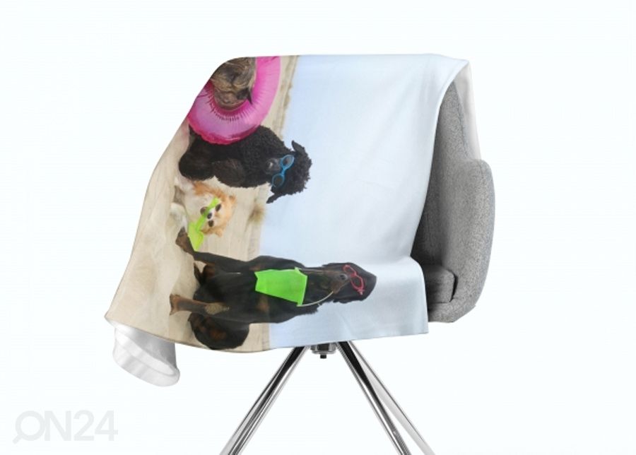 Torkkupeitto Dogs Resting on a Beach 150x200 cm kuvasuurennos