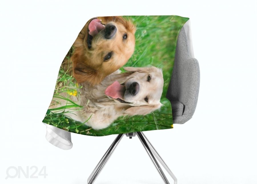 Torkkupeitto Labradors Retrievers in the Meadow 130x150 cm kuvasuurennos