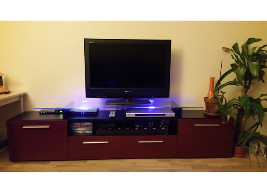 TV-taso 194 cm kuvasuurennos