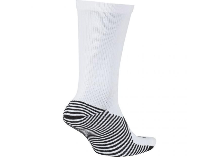 Urheilusukat Nike U Squad Crew SK0030 100 kuvasuurennos