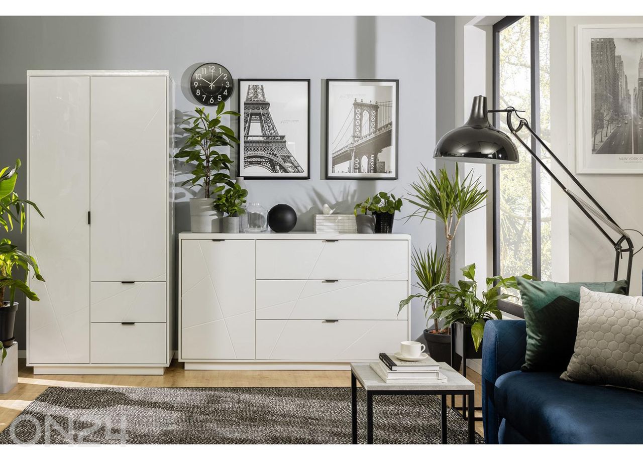 Vaatekaappi Forn kuvasuurennos