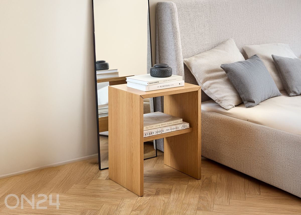 Yöpöytä Arlon kuvasuurennos