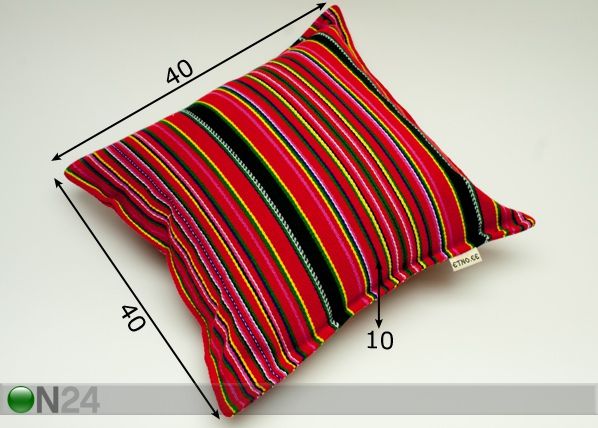 Koristetyyny KIHNU RAITA 40x40 cm mitat