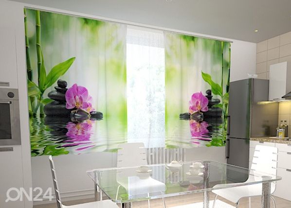Läpinäkyvä verho ORCHIDS AND SUN IN THE KITCHEN 200x120 cm