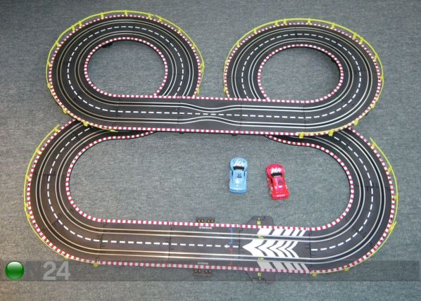 Manuaalikäyttöinen AUTORATA 4,5 m+2 kilpa-autoa