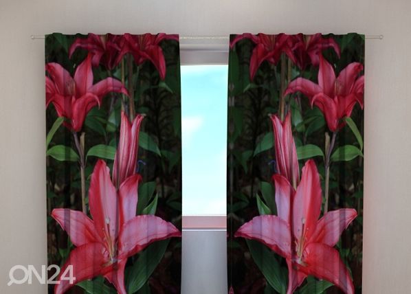 Pimennysverhot Lilies in the garden 240x220 cm