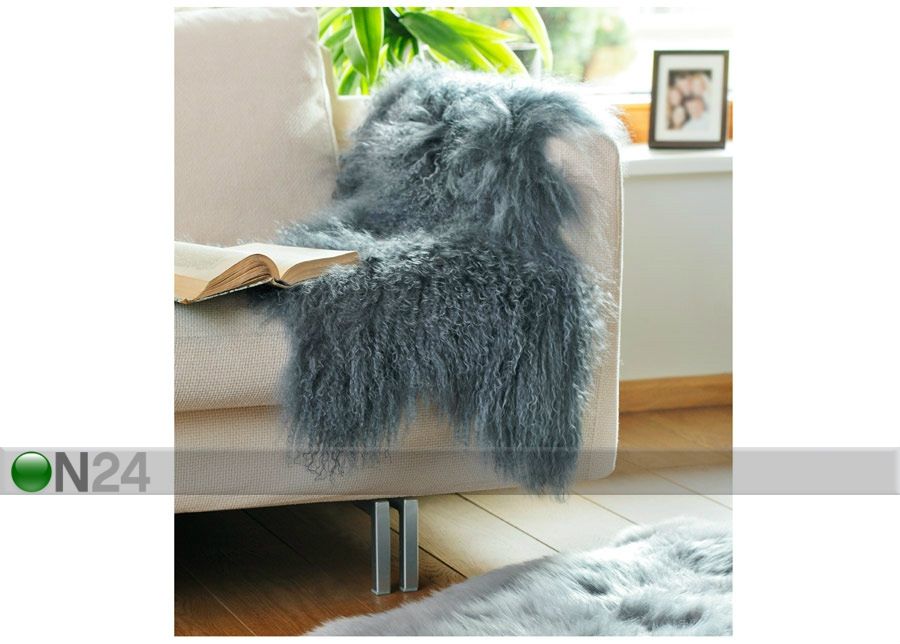 Aito lampaantalja Mongolian dark grey 60x90 cm kuvasuurennos
