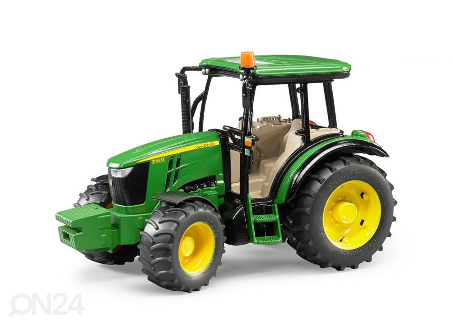 JOHN DEERE 5115M traktori 1:16 BRUDER kuvasuurennos