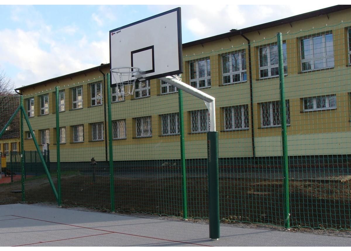 Koripallotolppa yhden diagonaalin mitta L = 1,65 m kuvasuurennos